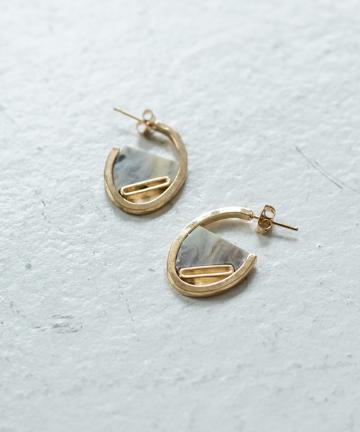 楕円マーブルピアス