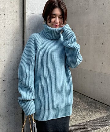 畦コクーンタートルニット