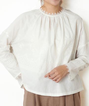 【cotton100％】両耳刺繍プルオーバーブラウス