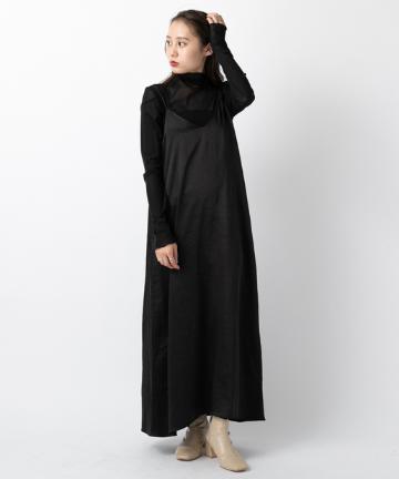 サテンキャミワンピ