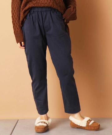 ストレッチテーパードパンツ