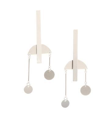 バランスピアス