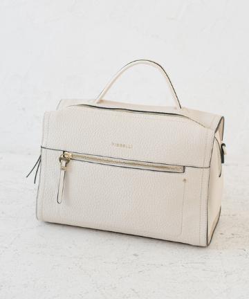 【FIORELLI】フロントZIPバッグ