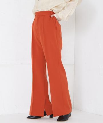 スリット入りセンタータックフレアパンツ