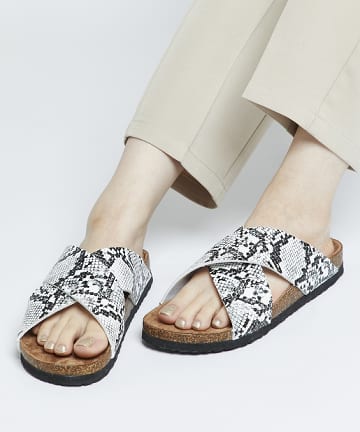 【WOMEN'S】クロスサンダル