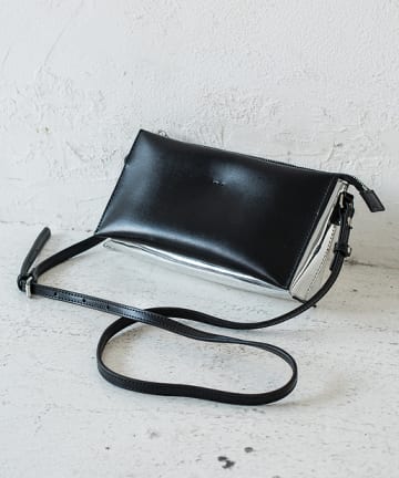 【YAHKI】メタリックコンビショルダーバッグ