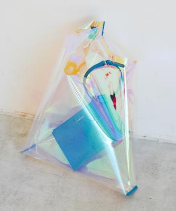 【YAHKI】ポーチ付き2WAYビニールバッグ