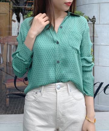 【EQUIPMENT】幾何学柄ブラウス