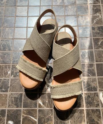 【LE CRABE ROUGE】リネンサンダル