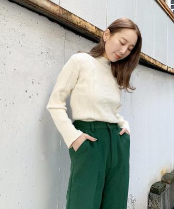 ハイネックリブニット