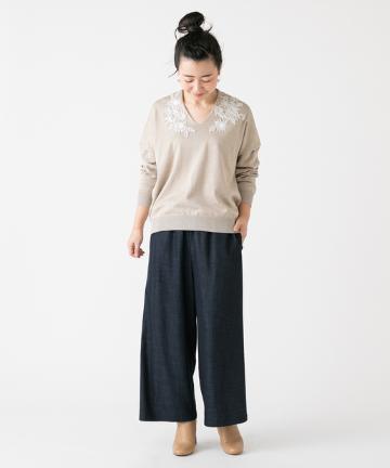肩刺繍ニット
