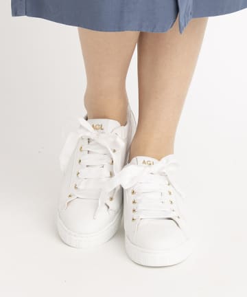 【AGL(エージーエル)】ホワイトレザースニーカー