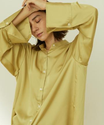 ノーカラーサテンシャツ【オンラインストア限定商品】