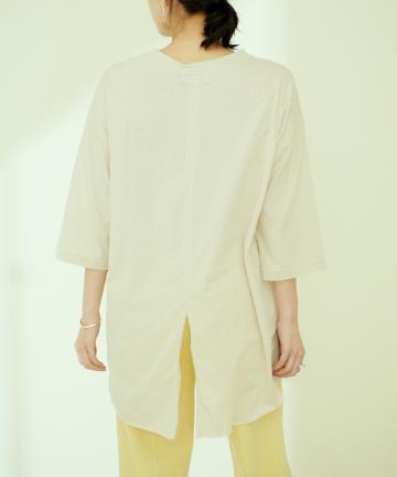 バックスリットTシャツ