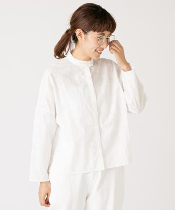 ハンカチ刺繍前アキブラウス