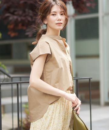 タイプライターフレンチスリーブブラウス