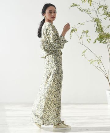 【手洗い可】小花プリントドルマンワンピース