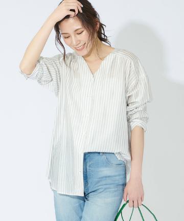 ストライプVネックブラウス
