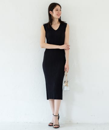 リブノースリーブワンピース