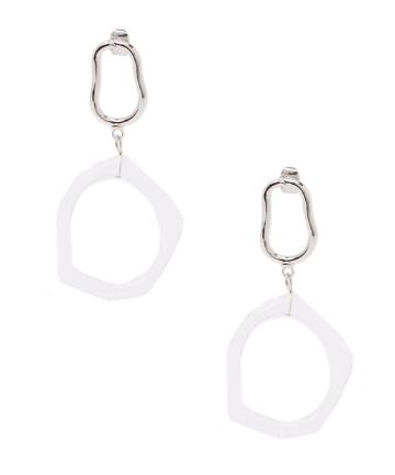 クリアリングピアス