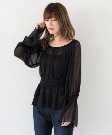 シャーリングブラウス