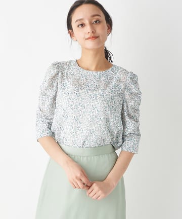 【手洗い可】ジャガード小花プリントパワショルブラウス