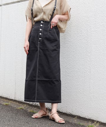 サスペンダー付フロントボタンスカート