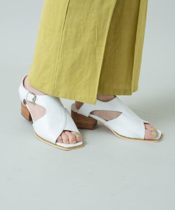 クロスストラップサンダル