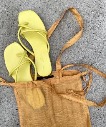 フラットスクエア紐サンダル＆SHOEKEEPBAG