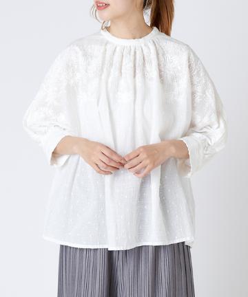 シャドー刺繍ブラウス