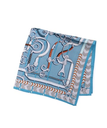 【コーディネートのアクセントに】チェーン柄シルクスカーフ