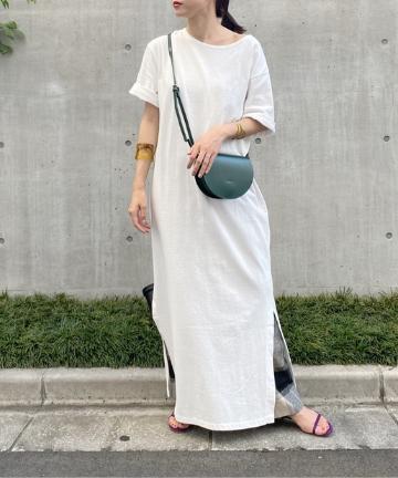 スリットロングワンピース