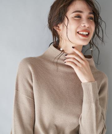 ウール100％ボトルネックニット