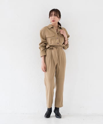 ジャンプスーツ