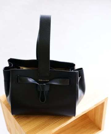 【再入荷・PELLICO(ペリーコ)】カーフレザーワンハンドルバッグ