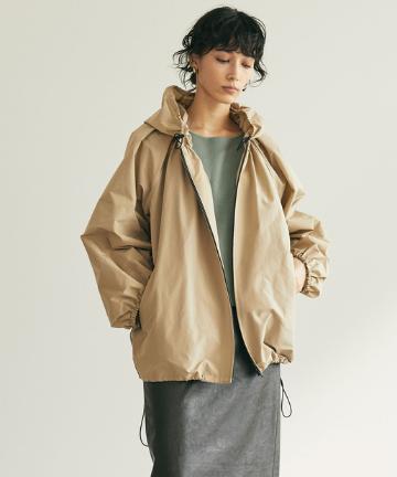 タフタブルゾン