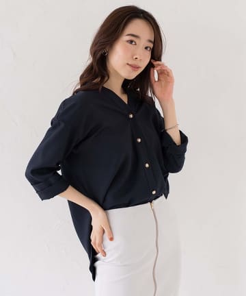 パウダリーブラウス