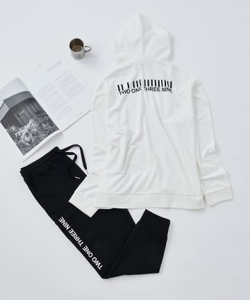 RELAX SETハウスマークパーカー&スウェットパンツ(ルームウェア)