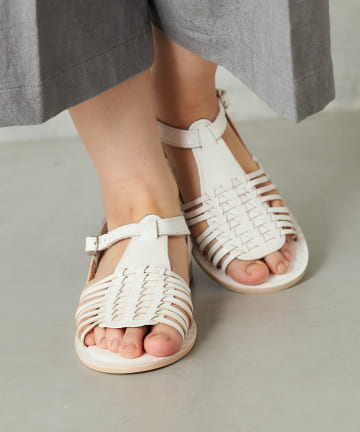 ＭＥＳＨ　Ｔ－ＳＴＲＡＰ　ＳＡＮＤＡＬ
