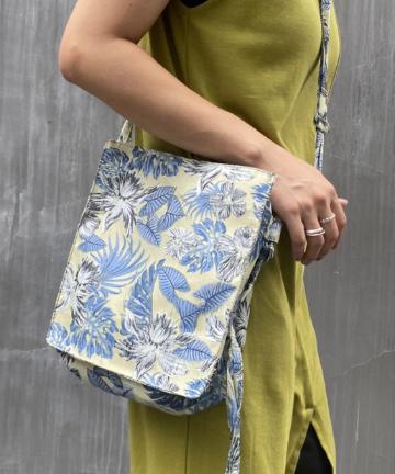 ＊サテンジャガードスクエアBAG