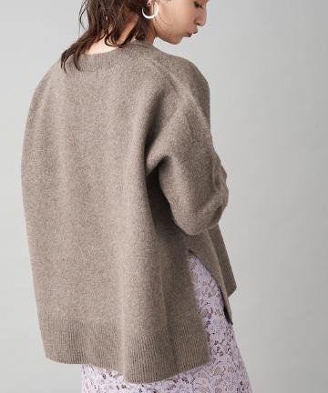 ウール混スリットVネックニット