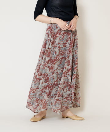 ヘムラインプリントロングスカート