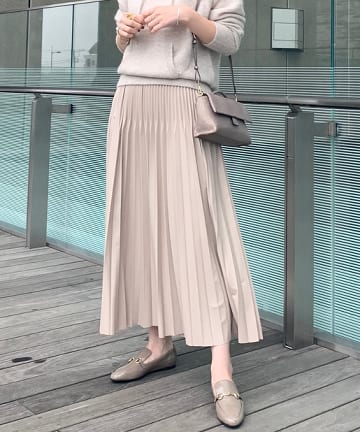レザープリーツスカート