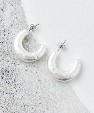 マットタタキプックリピアス