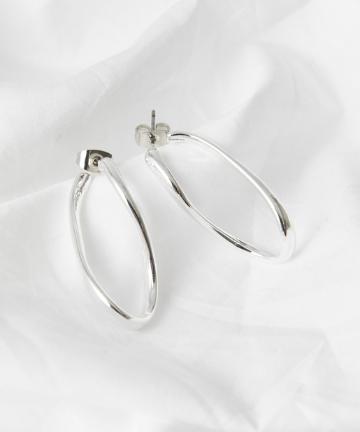 ネジリメタルピアス