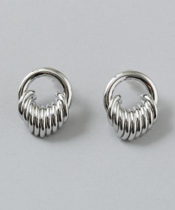 オーバルリンキングピアス