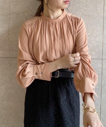 ギャザーブラウス