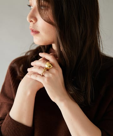 【1本加えるだけでこなれた印象に】チェーンリング