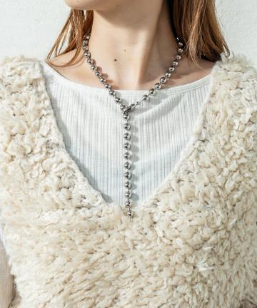 Lara Big ball necklece