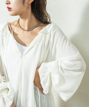 シフォンラッフル衿ブラウス